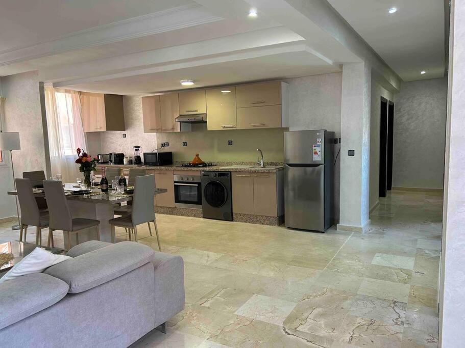 Appartement Haut Standing 3 Chambres Avec Terasse Quartier Gueliz Hivernage A Marrakech I19 마라케시 외부 사진